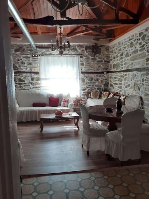 Apartment ξυλοπετρα / Wood & Stone House Tsagarada