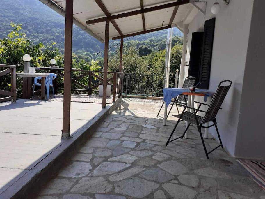 ξυλοπετρα / Wood & Stone House Apartmán
